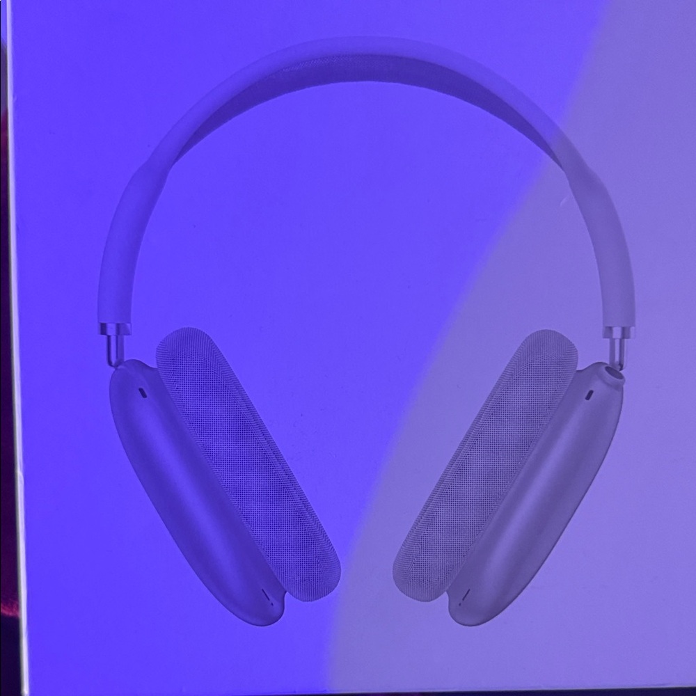 AirPods Max over the ear headphones brand new - Silver